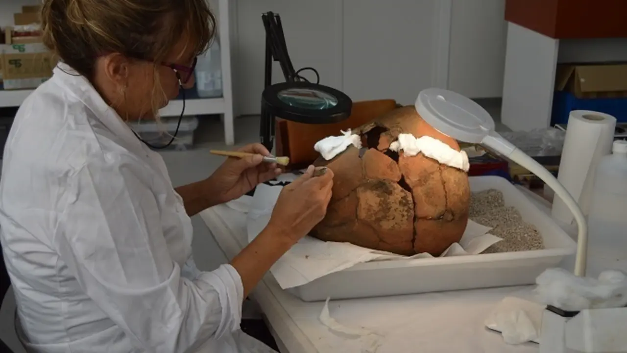 Sonia Argano, restauradora de materiales arqueol&oacute;gicos 680