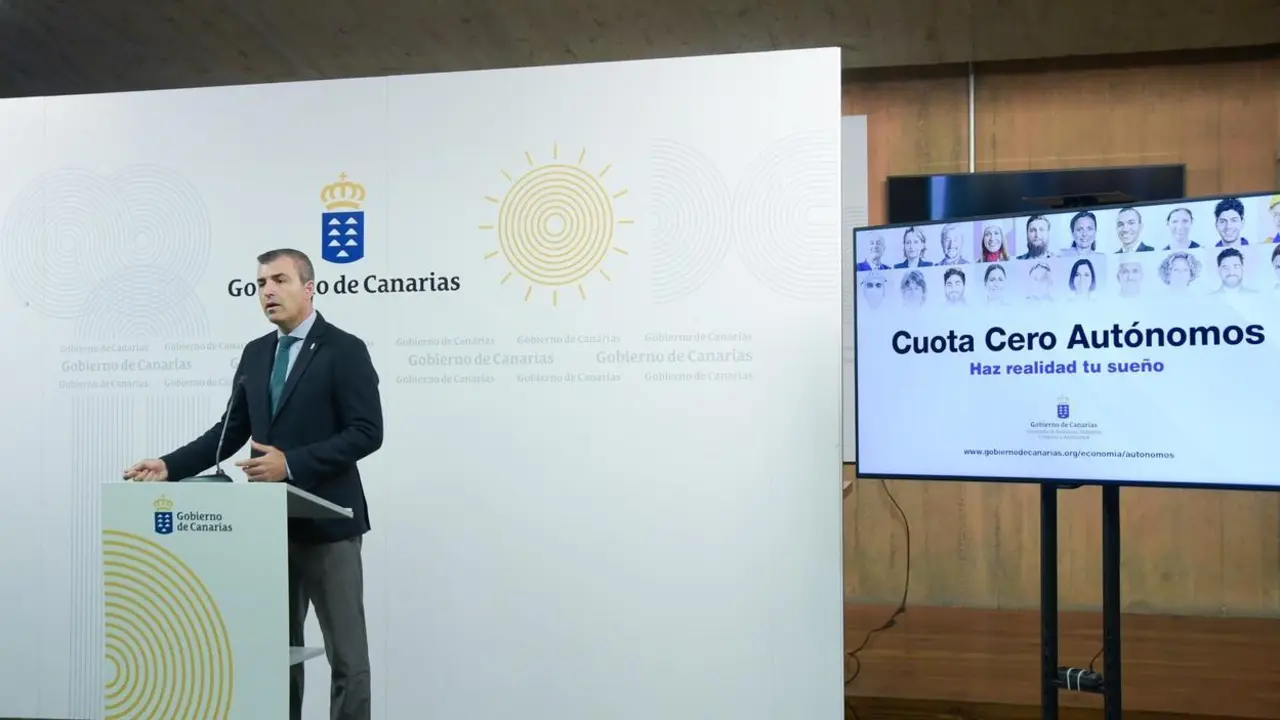 Manuel Dom&iacute;nguez