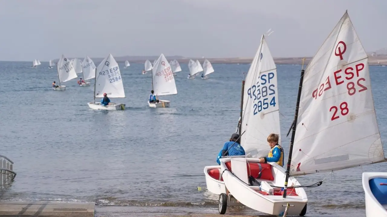 Previa. Imagenes optimist Fuerteventura (2)