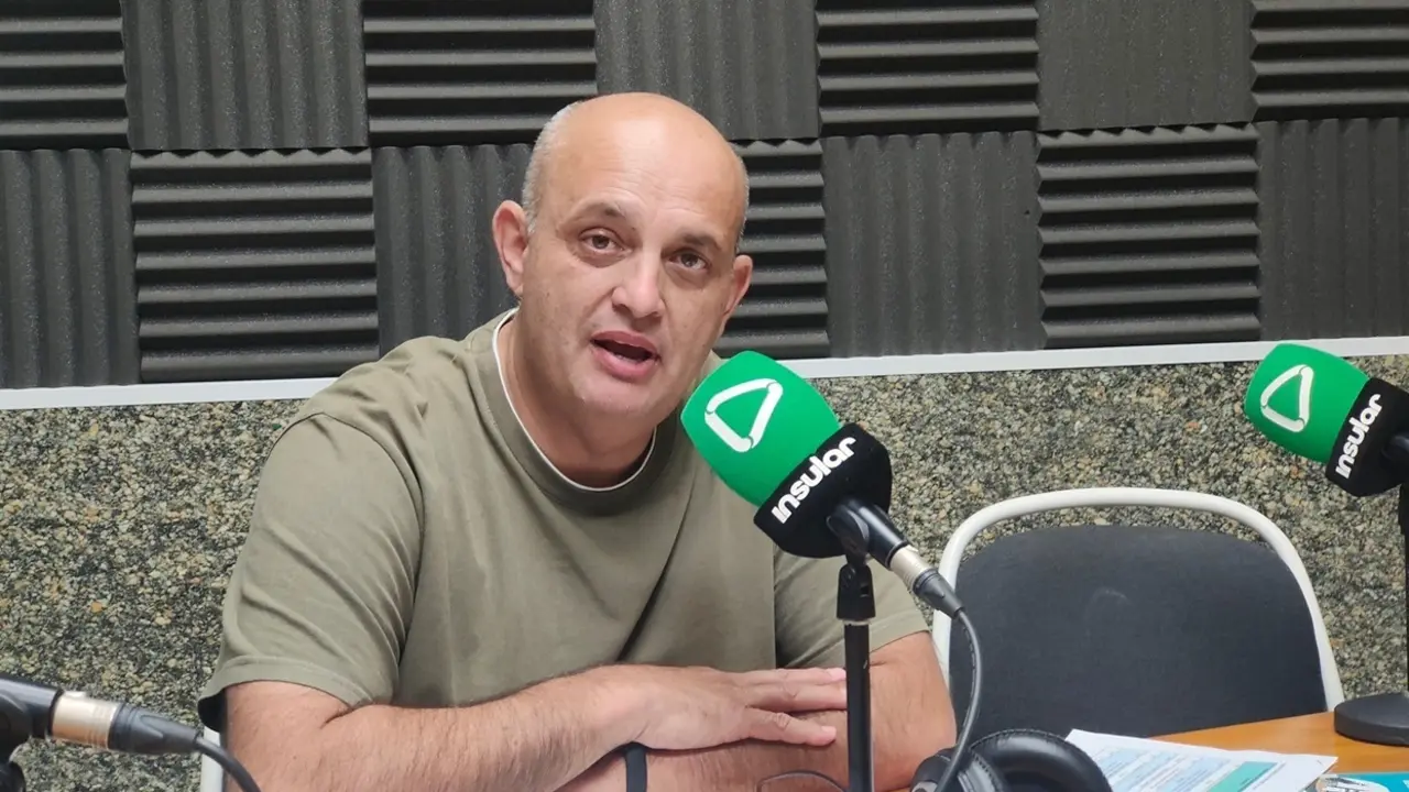 V&iacute;ctor Alonso en Radio Insular