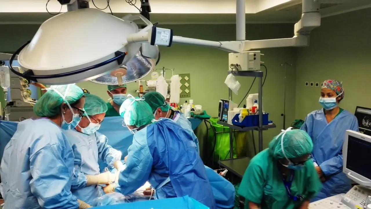 intervenci&oacute;n quir&uacute;rgica operaci&oacute;n