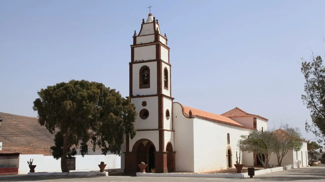 Iglesia de Tetir