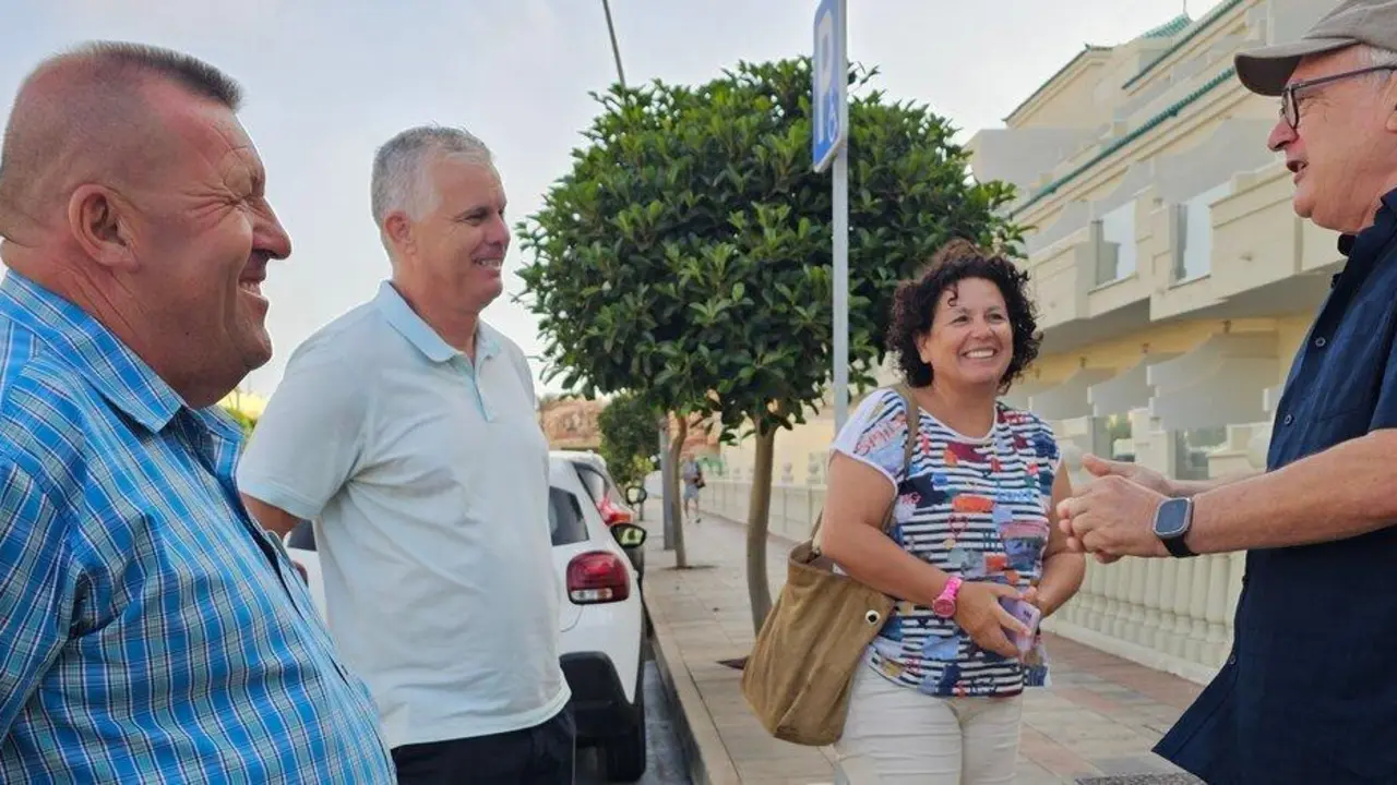 Ufano con las autoridades