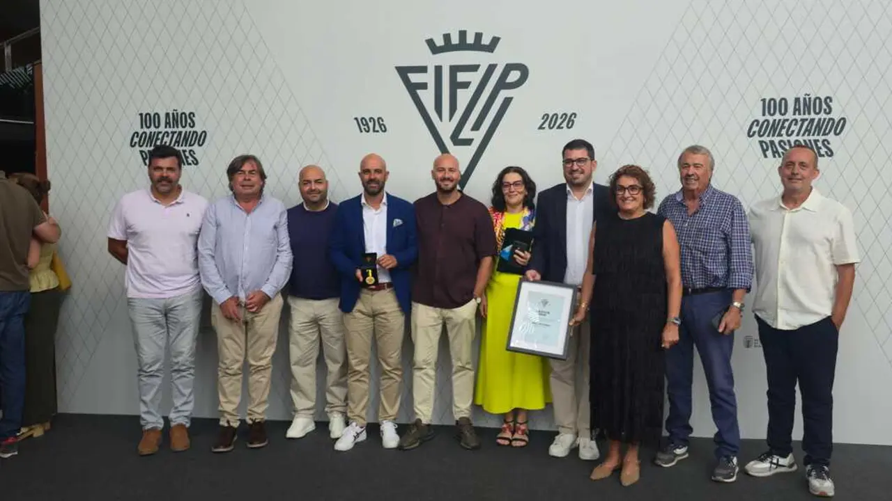 junta medalla oro futbol base FIFLP