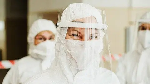 protective-suit-5716753_640