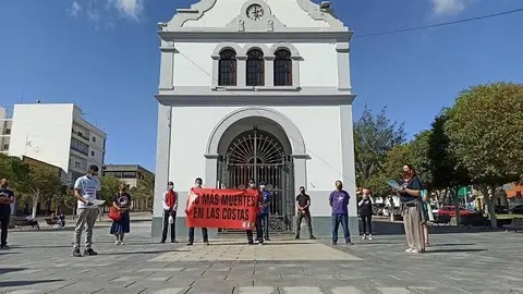 la-voz-entre-mares-pix