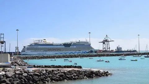 Crucero en Puerto dle rosario
