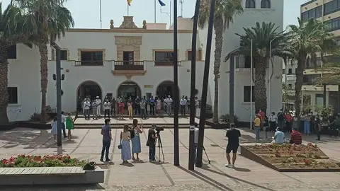 MINUTO DE SILENCIO ANNA Y OLIVIA