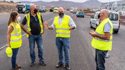 Comienzan hoy las obras de mejora y repavimentación del firme de la FV-2 en la rotonda de acceso a Gran Tarajal, en el Polígono Industrial de El Cuchillete