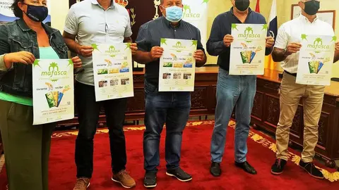 Ayuntamiento de Antigua y Aeca presentan la novedosa y ahorrativa Moneda Mafasca (3)