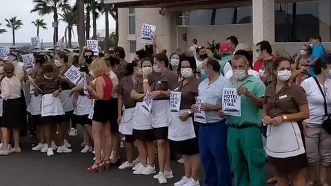 TRabajadores Riu Oliva Beach
