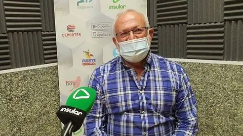 Marcelino Cerdeña en Radio Insular