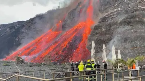 10 noviembre  2021 BOMBEROS FTV EN LA PALMA