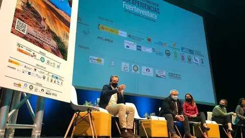 primera mesa de debate del festival (1)