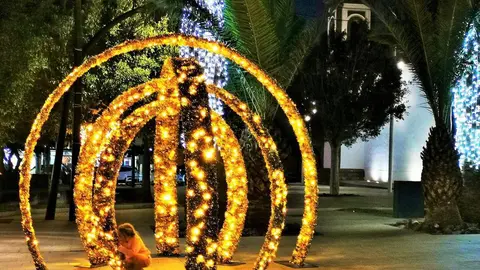 Luces de Navidad en la plaza de Antigua (1)