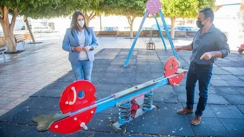 Esther Hernandez en un parque infantil