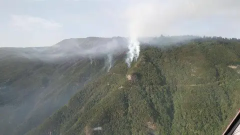 250722 Vista aérea del incendio esta mañana