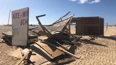 Desmontaje playas la oliva 2