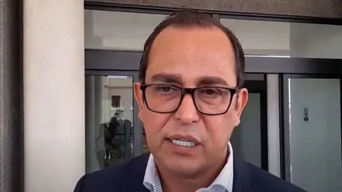 Blas Acosta a la salida del Juzgado