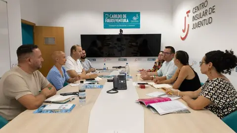 Reunión Juventud Adargoma Hernández