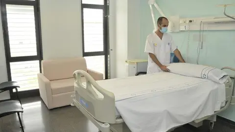 hospital cama vacía