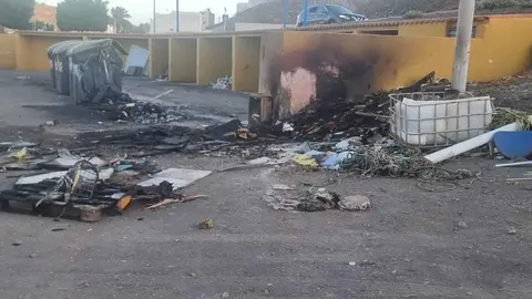 Contenedor calcinado en Tuineje