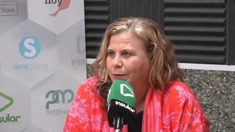 maRIA JESUS DE LA CRUZ EN RADIO INSULAR