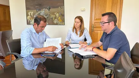 adjudicación obras gt