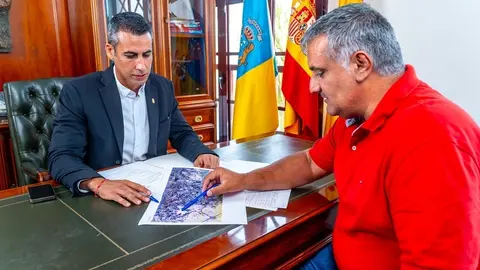 Isai Blanco y concejal