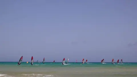 windsurf
