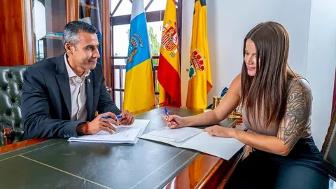 Isaí Blanco y Alexandra