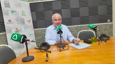 Mario Cabrera en la radio