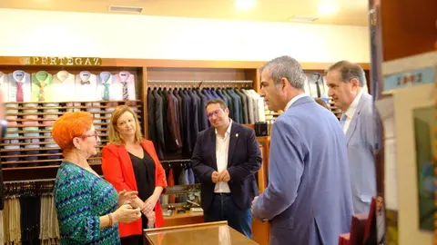 Visita del vicepresidente a la ZCA de Puerto del Rosario.jpg