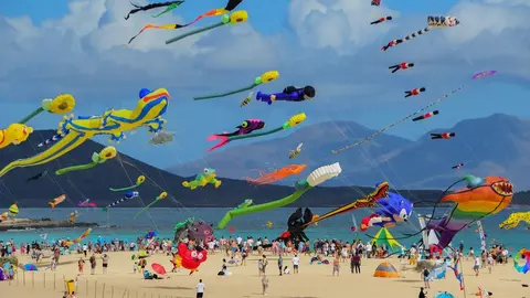 FOTOS BALANCE FESTIVAL COMETAS CORRALEJO mpg 17112024 (3)