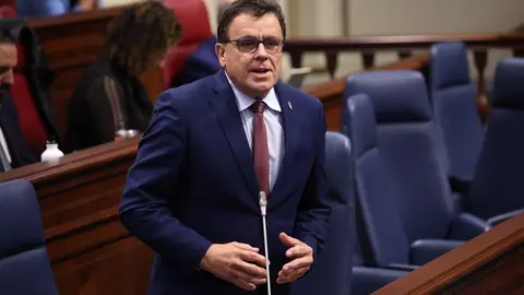 Manuel Miranda en el Parlamento de Canarias