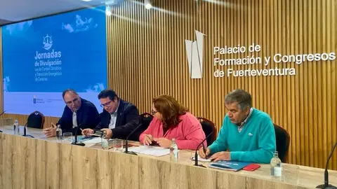 020325. NP. Transición presenta la Ley de Cambio Climático al personal técnico de las administraciones locales de Fuerteventura 2