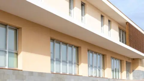 REsidencia de mayoers de puerto