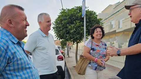 Ufano con las autoridades