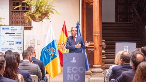 El vicepreisdente y consejero de Economía, Manuel Domínguez1.jpg