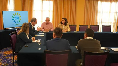 251129 Mesa Unidad Fuerteventura 02