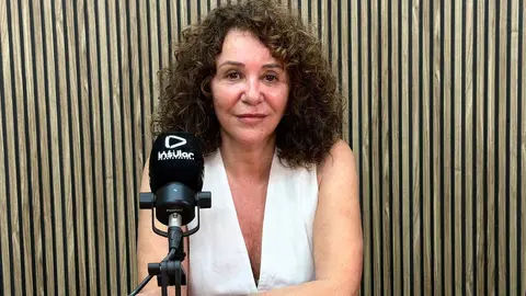 4C0BE481-8BF3-4312-B963-6C6D423ECC35