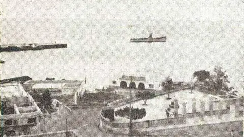 El Efequén reclama recuperar la Plaza de España “exactamente como era” y propone rebautizarla como Plaza de Puerto Cabras