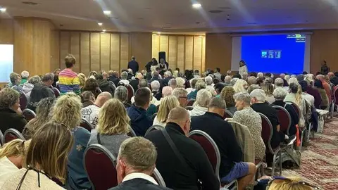 Un diagnóstico alerta de carencias estructurales en El Castillo y pide una respuesta coordinada de las administraciones