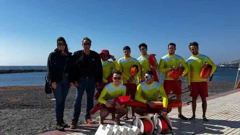 Zuma mejora el sueldo de los socorristas y se prepara para competir por las playas de La Oliva y Pájara