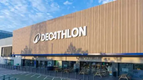 Decathlon busca personal para abrir en agosto su primera tienda en Fuerteventura