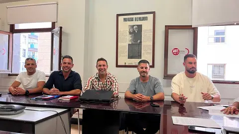 Los socorristas de Fuerteventura celebran la firma del primer convenio colectivo de Canarias con una subida del 30% del salario base