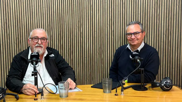 E9824218-8F30-471E-8B2E-2B81242CB27B