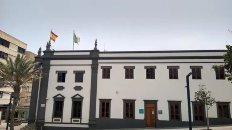 Ante la denuncia en Fiscalía por presunta prevaricación, el Cabildo responde: "El procedimiento de concierto social ha sido riguroso"