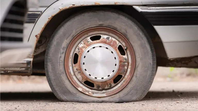El PP lamenta que el Ayuntamiento haya convertido Puerto del Rosario en un "cementerio de coches abandonados"