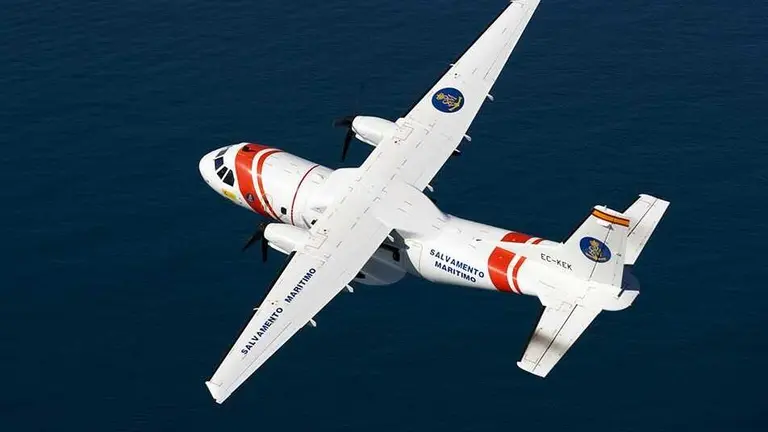 Rescatadas 60 personas de una neumática al sureste de Fuerteventura tras varios días de búsqueda